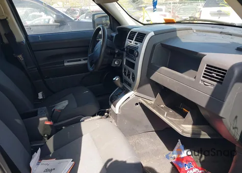 2008 Jeep Patriot Sport из США, поврежденный, VIN 1J8FT28W18D777032